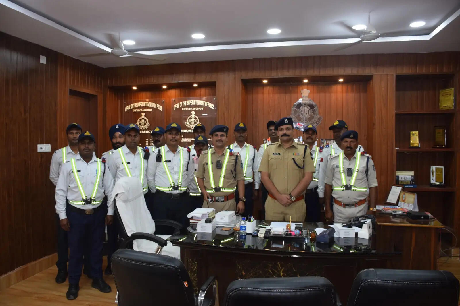 अनूपपुर: यातायात पुलिस हुई हाई-टेक, बॉडी वॉर्न कैमरों से लैस हुए जवान