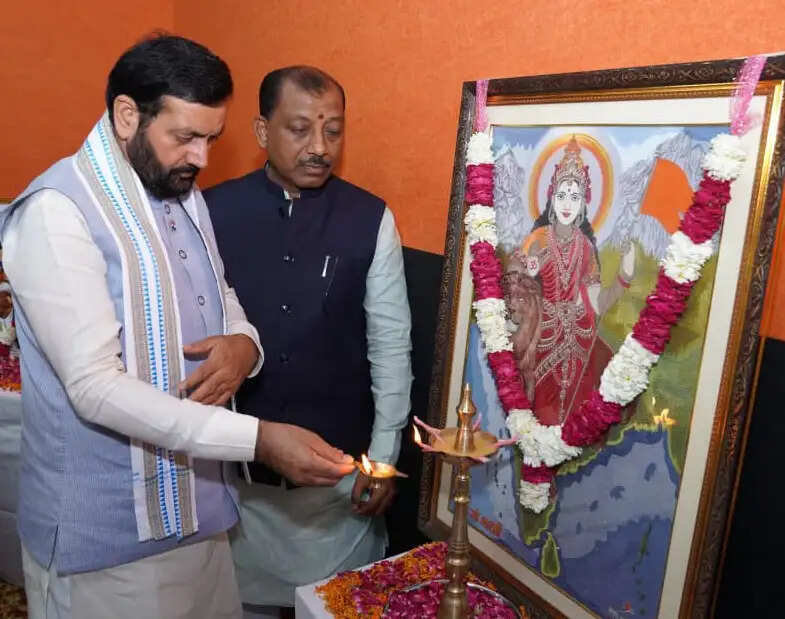 मुख्यमंत्री की युवाओं से की अपील गांवों को आत्मनिर्भर, युवाओं को सक्षम और, किसानों को समृद्ध बनाएं