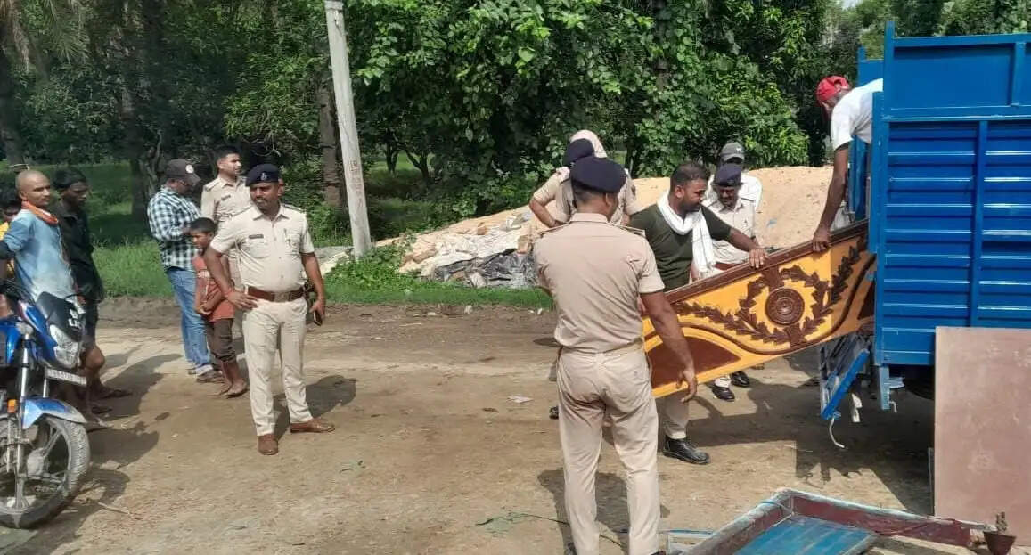 पॉक्सो के फरार आरोपी की संपत्ति कुर्क, न्यायालय के आदेश पर पुलिस ने की कार्रवाई