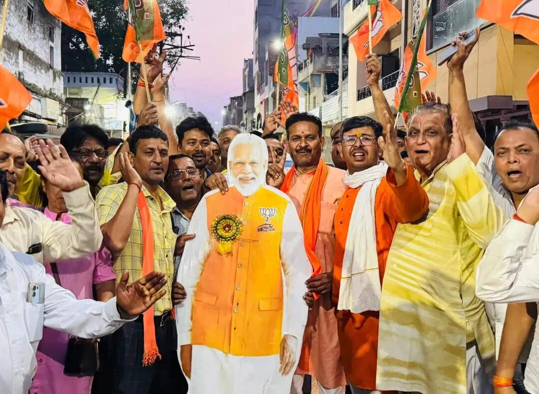 पश्चिम बंगाल की जनता ने विकास, सुशासन और राष्ट्रहित को सर्वोपरि रखते हुए खिलाया कमल : गणेश केसरवानी