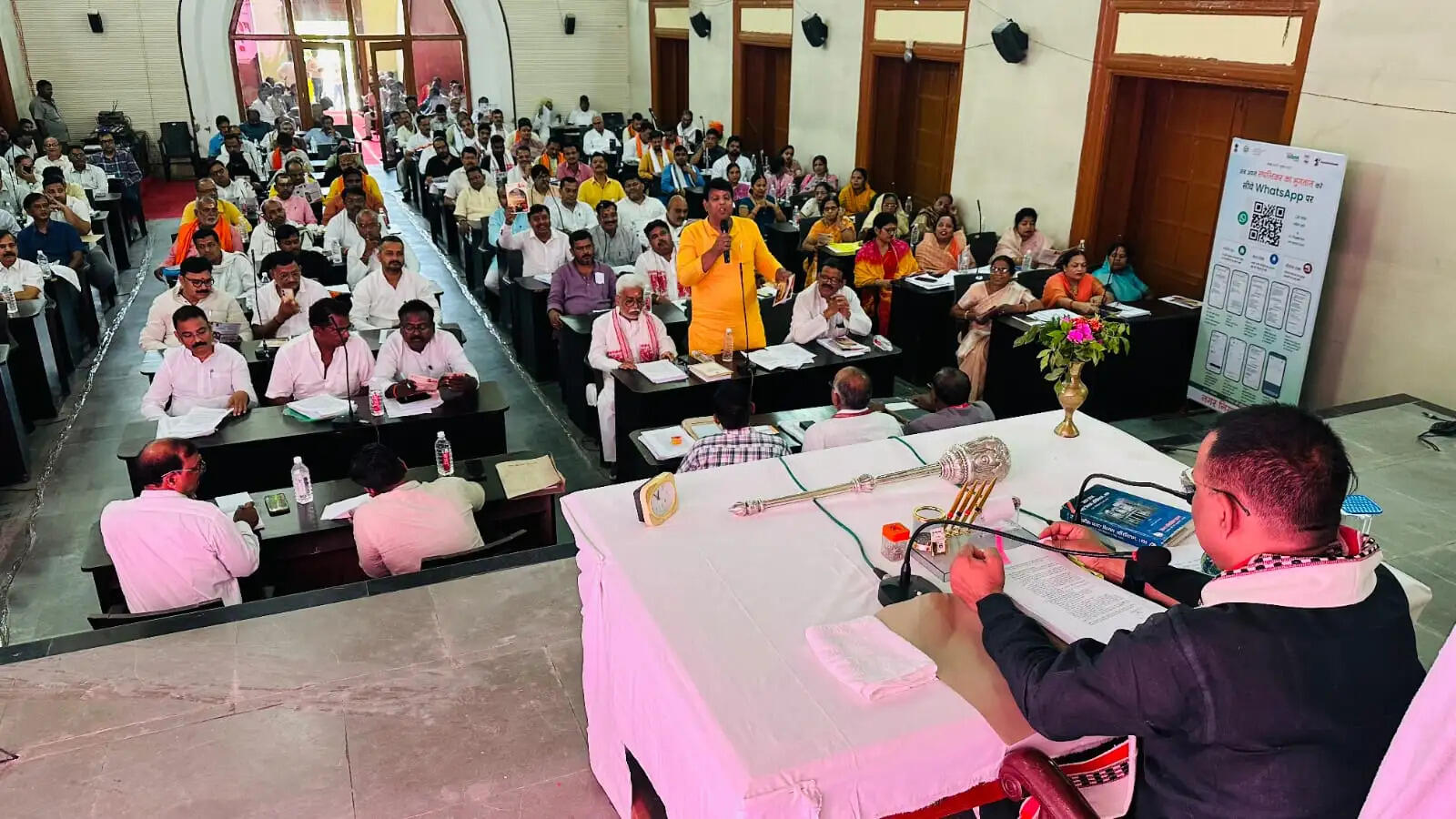 वाराणसी शहर की सीमा से बाहर स्थानांतरित होंगी मीट-मांस व मछली की दुकानें