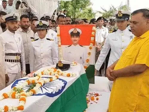 राजस्थान की वीर बेटी अंशु राठौड़ को नम आंखों से विदाई, सैन्य सम्मान से हुआ अंतिम संस्कार