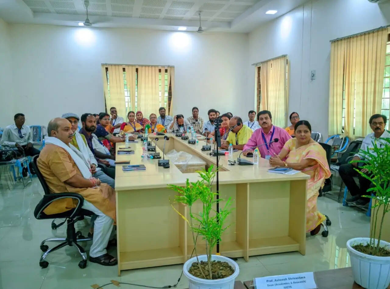 कंप्यूटर की नई तकनीक से विद्यार्थियों में होगा गुणवत्तापूर्ण बदलाव : कुलपति