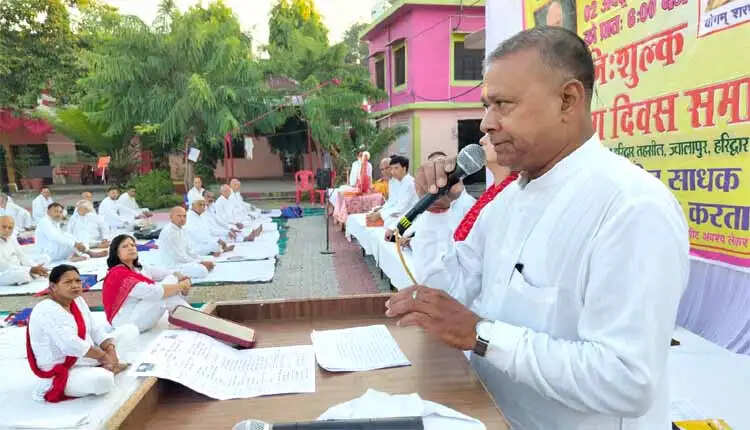 400 साधकों की मौजूदगी में भारतीय योग संस्थान का 60वां योग उत्सव