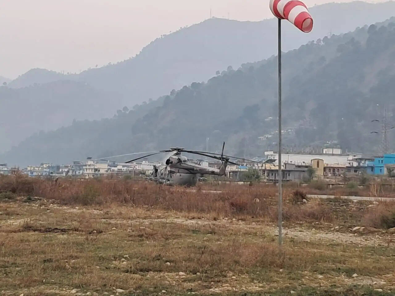 भारत-चीन सीमा पर चिन्यालीसौड़ में वायुसेना का रात्रि प्रशिक्षण शुरू