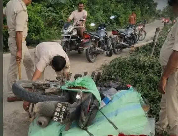 छापेमारी में 117 लीटर नेपाली शराब के साथ बाइक जब्त