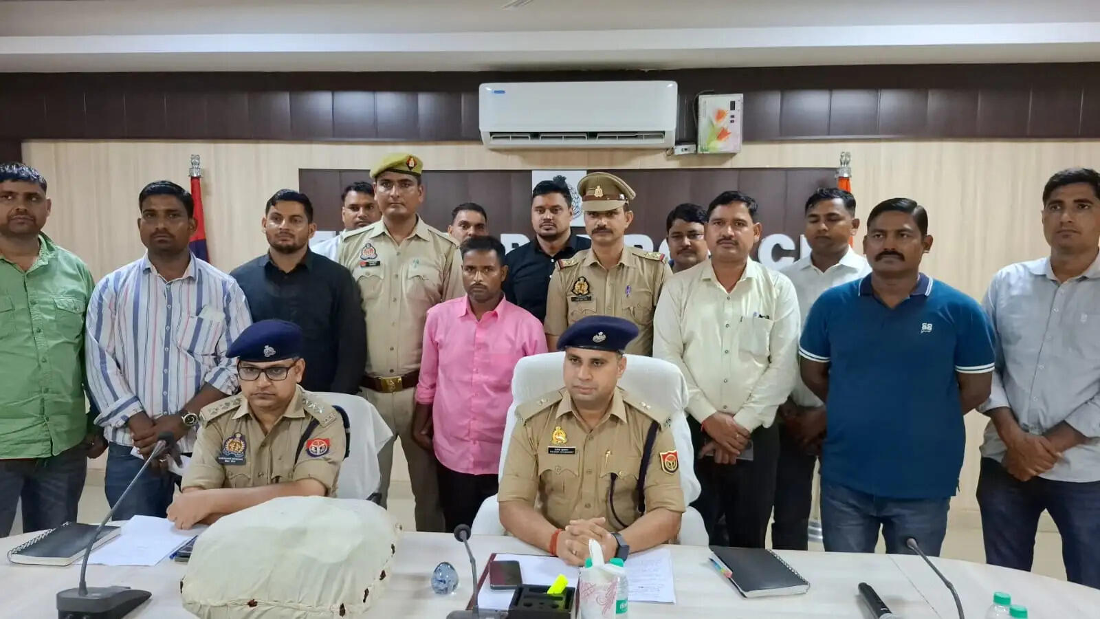 पुलिस ने पकड़ी तीन करोड़ की चरस, बिहार का अन्तर्राज्यीय तस्कर गिरफ्तार