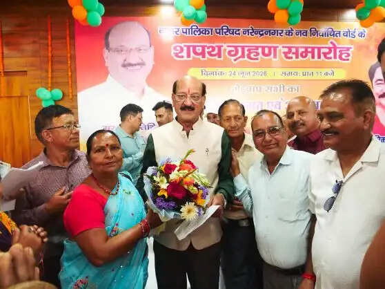नरेंद्रनगर नगरपालिका के नवनिर्वाचित बोर्ड का शपथ ग्रहण, सुबोध उनियाल ने दी शुभकामनाएं