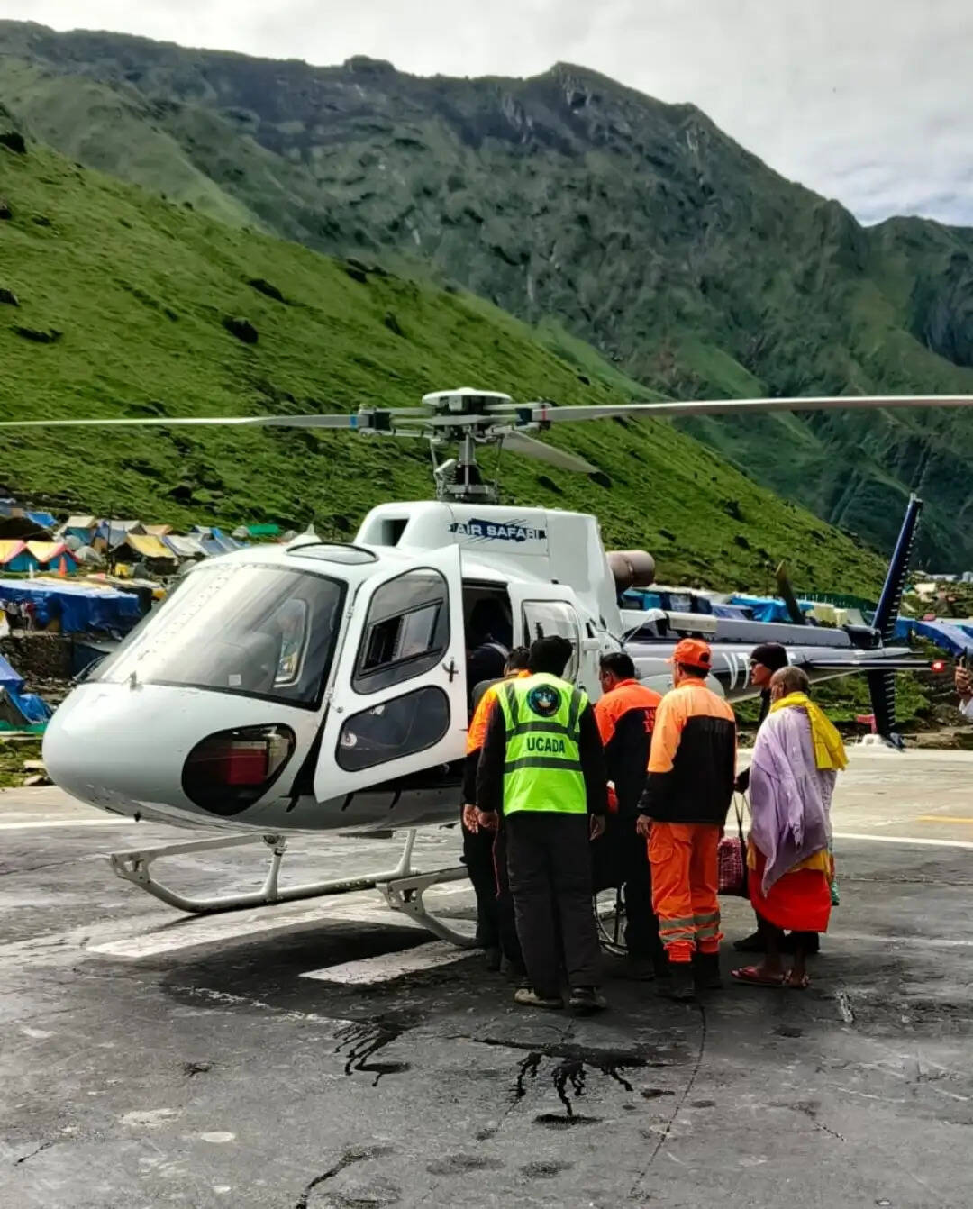 केदारनाथ धाम में बिहार के श्रद्धालु की तबीयत बिगड़ी, एयरलिफ्ट कर एम्स ऋषिकेश भेजा गया