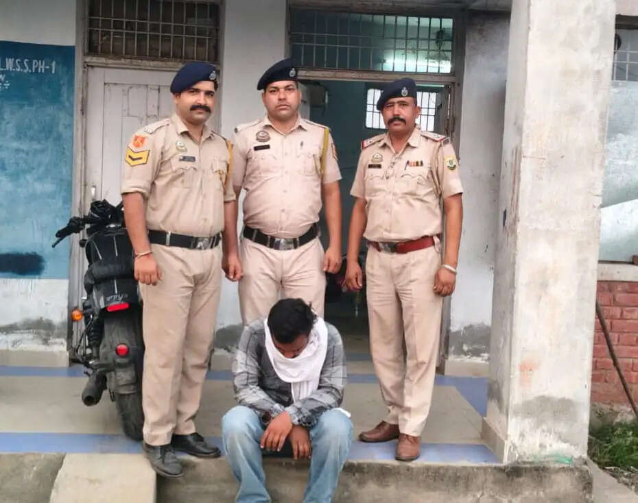 इंदौरा में 428 ग्राम अफीम बरामद, एक आरोपी गिरफ्तार