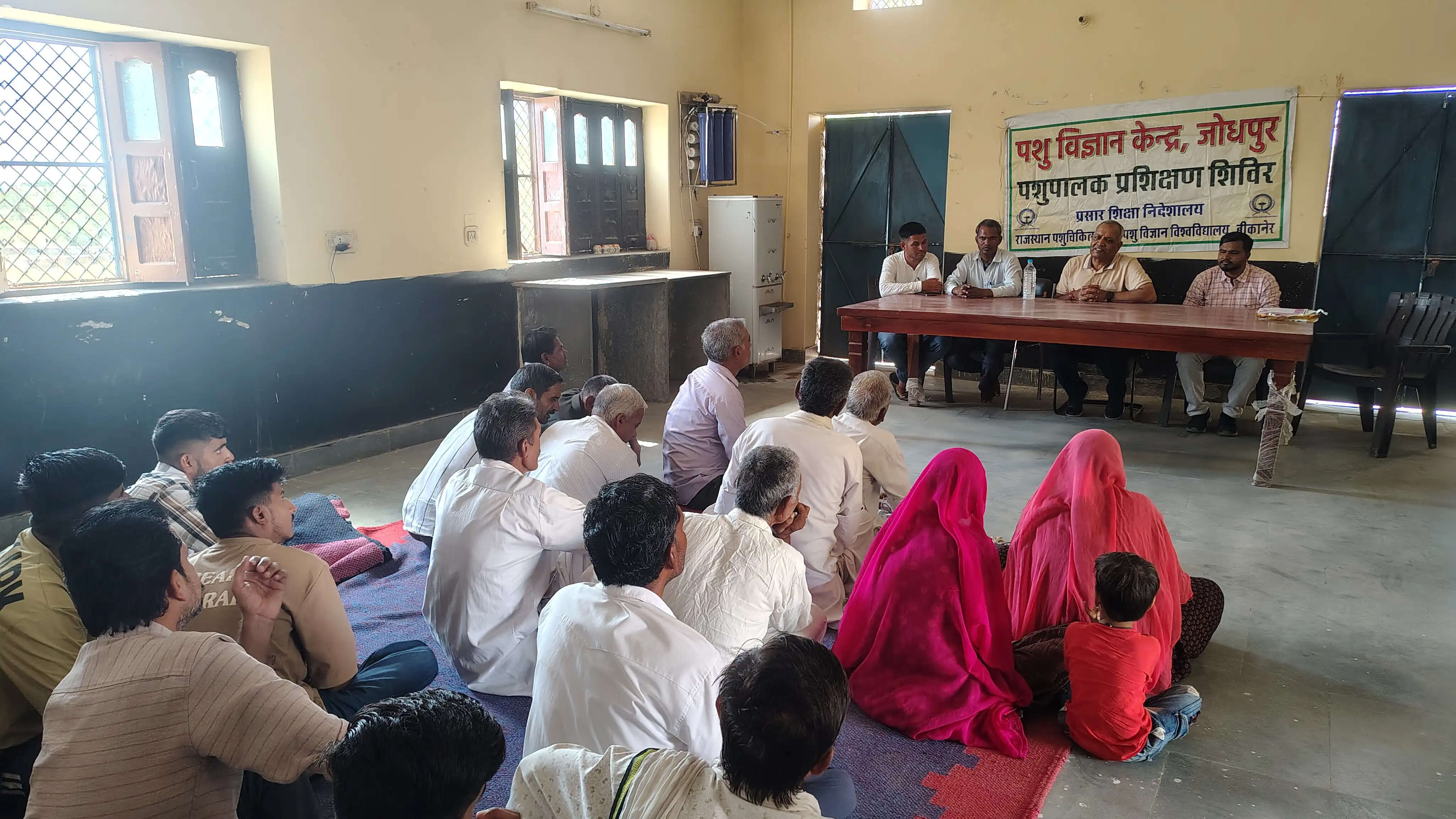 पशुओं की नस्ल सुधार को लेकर दिया प्रशिक्षण