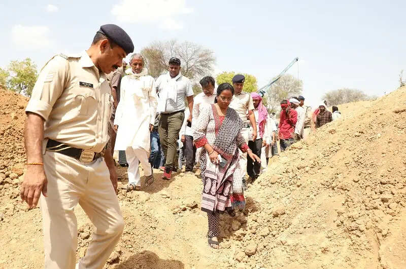 (अपडेट) मप्र के पन्ना में खुदाई के दौरान कुआं धंसने से मलबे में दबे पांच मजदूरों की मौत