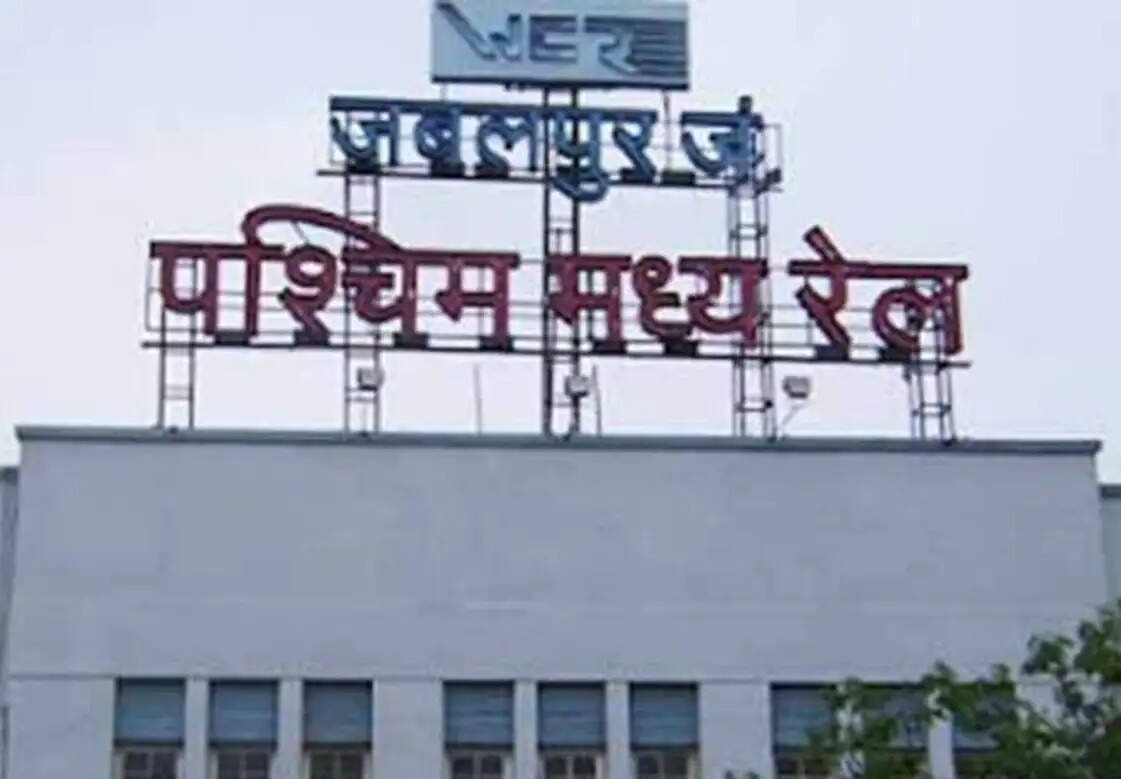 पश्चिम मध्य रेल ने जनवरी माह में टिकट चैकिंग से 08 करोड़ 94 लाख का राजस्व प्राप्त