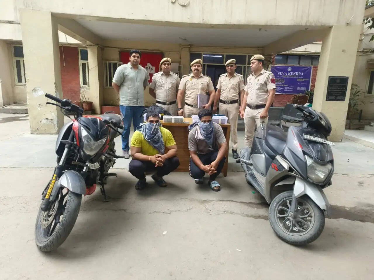 डेढ़ करोड़ की लूट का पर्दाफाश, कंपनी के कर्मचारी ने ही रची थी साजिश, 11 दिन में आठ राज्यों में पीछा कर दबोचे गए आरोपित