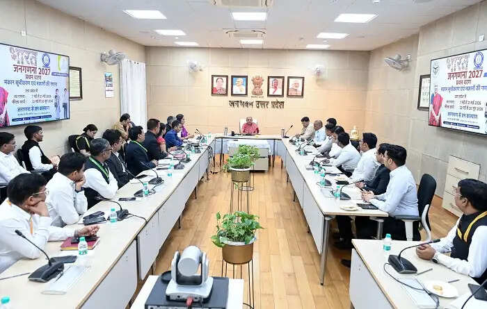 राज्यपाल ने उत्तर प्रदेश में जनगणना 2027 के अंतर्गत जन भवन से स्वगणना का किया शुभारंभ