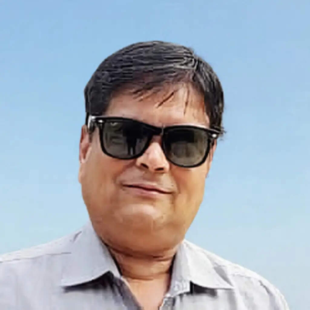 छात्रों के कार्यक्रम में नकारात्मक राजनीति क्यों?
