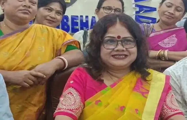 कूचबिहार जिला परिषद की सभाधिपति चुनी गई&nbsp;हिमानी ईशोर