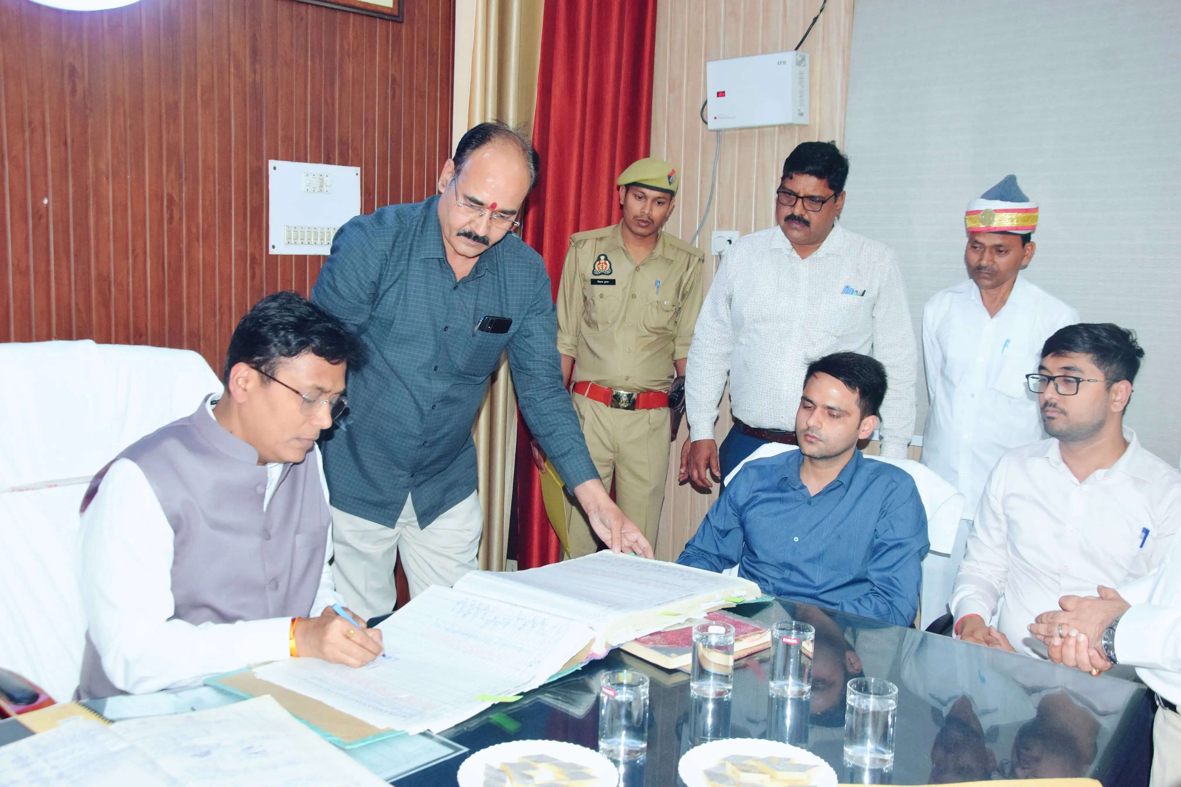 खीरी में नए डीएम अंजनी कुमार सिंह ने संभाली कमान