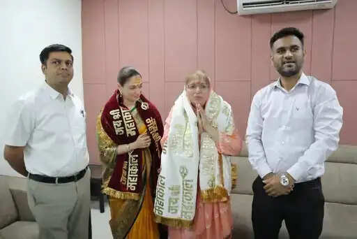 फिल्म&nbsp;अभिनेत्री तमन्ना भाटिया ने मां के साथ किए महाकाल के दर्शन,&nbsp;भस्म आरती में हुई शामिल