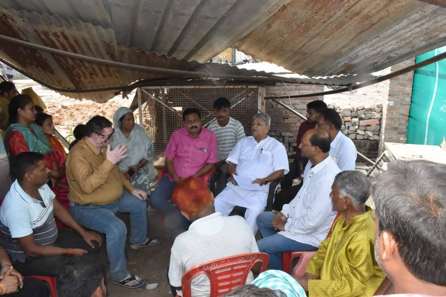 प्रभावित परिवारों की होगी पुर्नवास की व्यवस्था : वेद प्रकाश गुप्ता