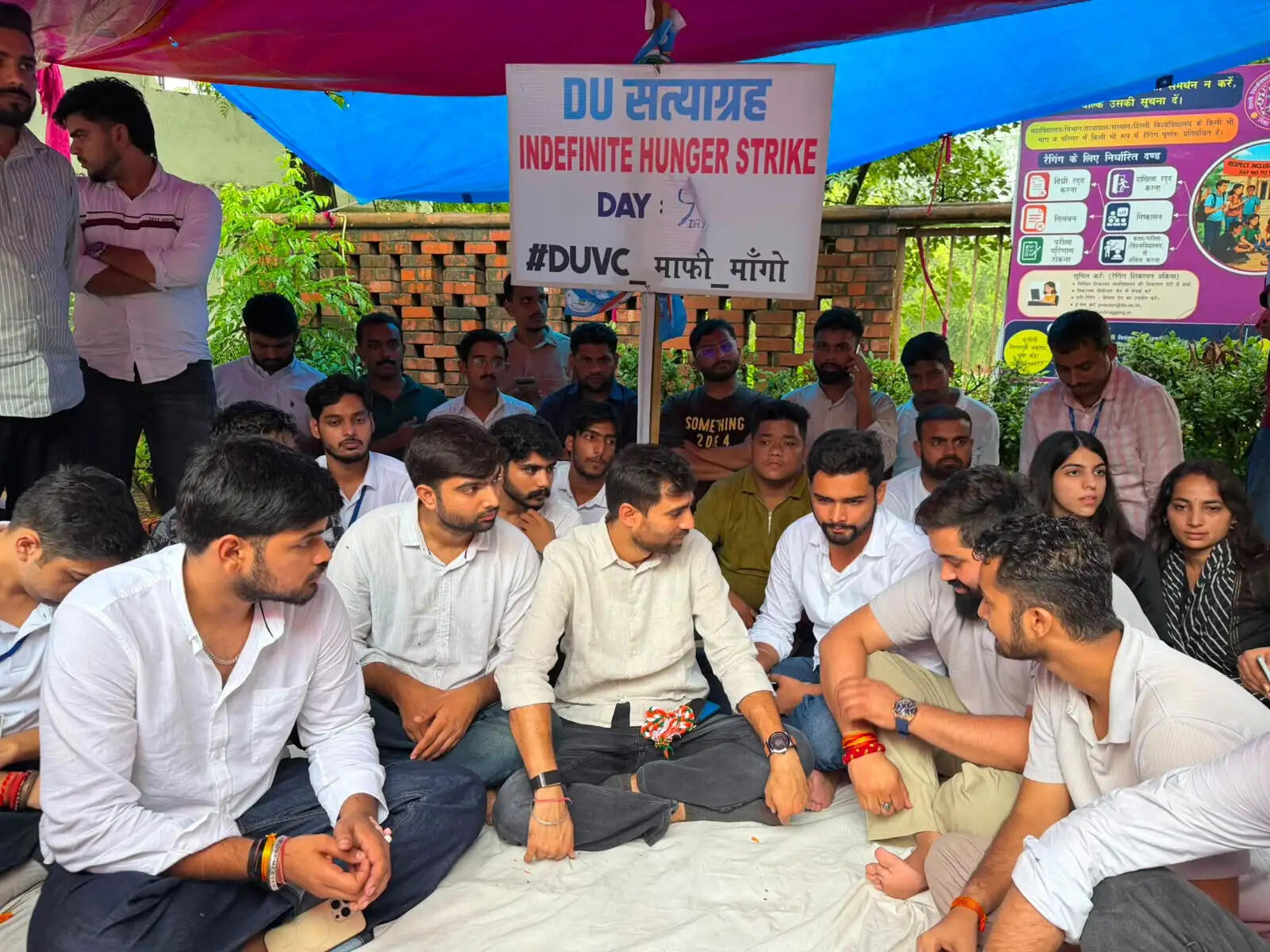 दिल्ली विश्वविद्यालय ने छात्रों की मांगें मानीं, समाप्त हुई एनएसयूआई की भूख हड़ताल