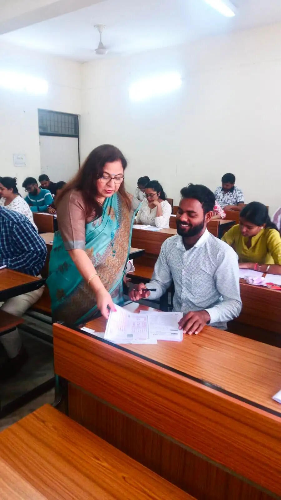 दीनदयाल उपाध्याय गोरखपुर विश्वविद्यालय: शोध पात्रता परीक्षा के पहले दिन 86 प्रतिशत हुए शामिल