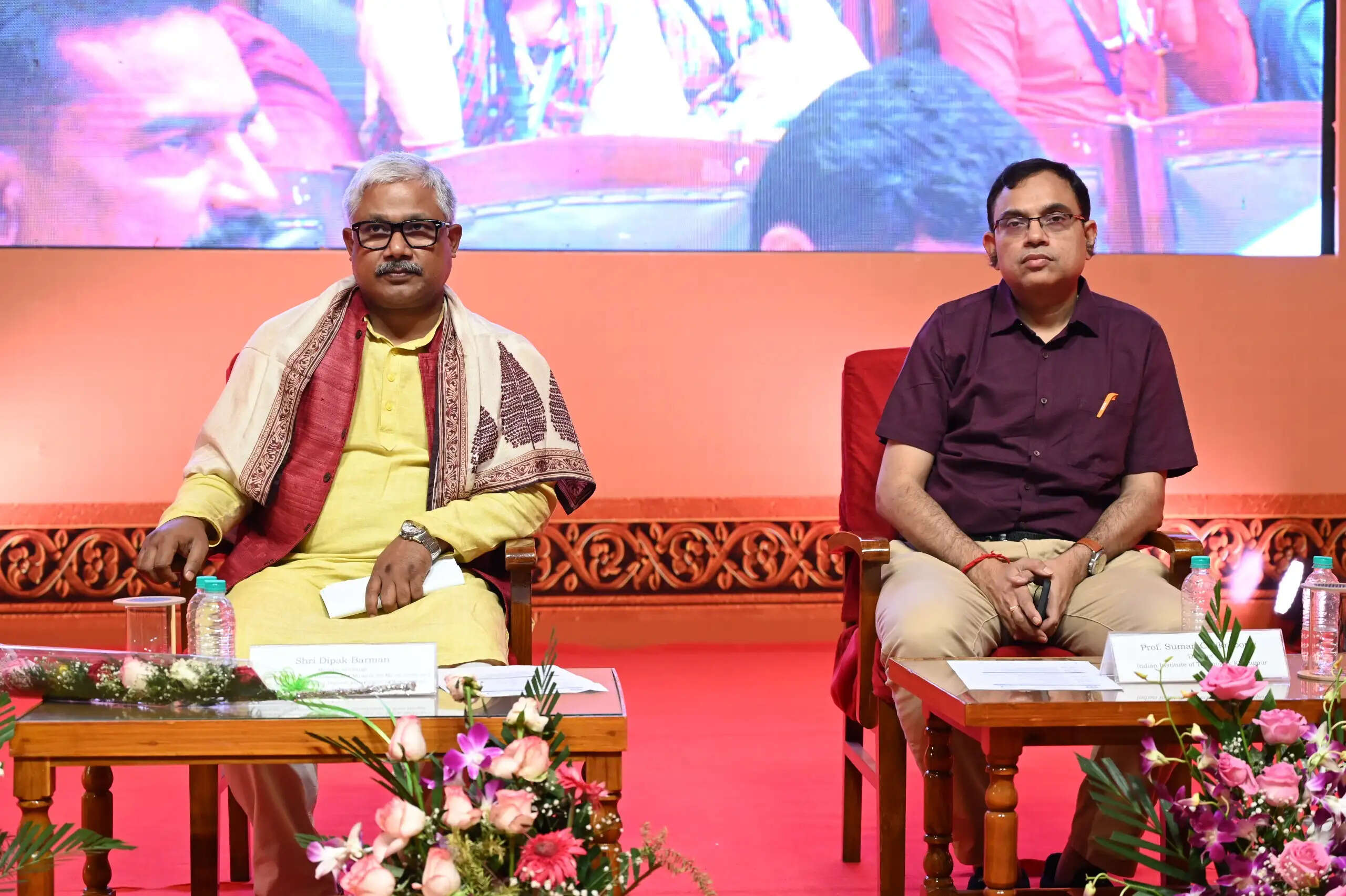 आईआईटी खड़गपुर के स्कूल कनेक्ट कार्यक्रम में विद्यार्थियों ने जाना विज्ञान और नवाचार