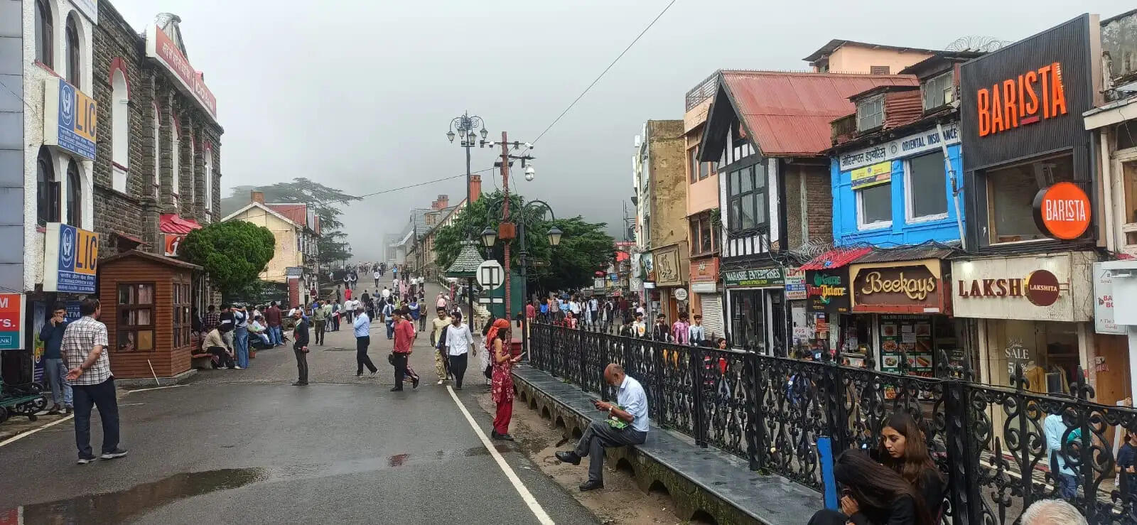 हिमाचल में एक हफ्ते तक भारी बारिश का अलर्ट, भूस्खलन से 100 सड़कें अवरुद्ध