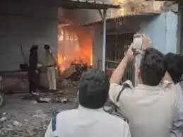 भोपाल: हनुमानगंज थाना परिसर में खड़े जब्त वाहनों में लगी आग, 6 वाहन जलकर खाक