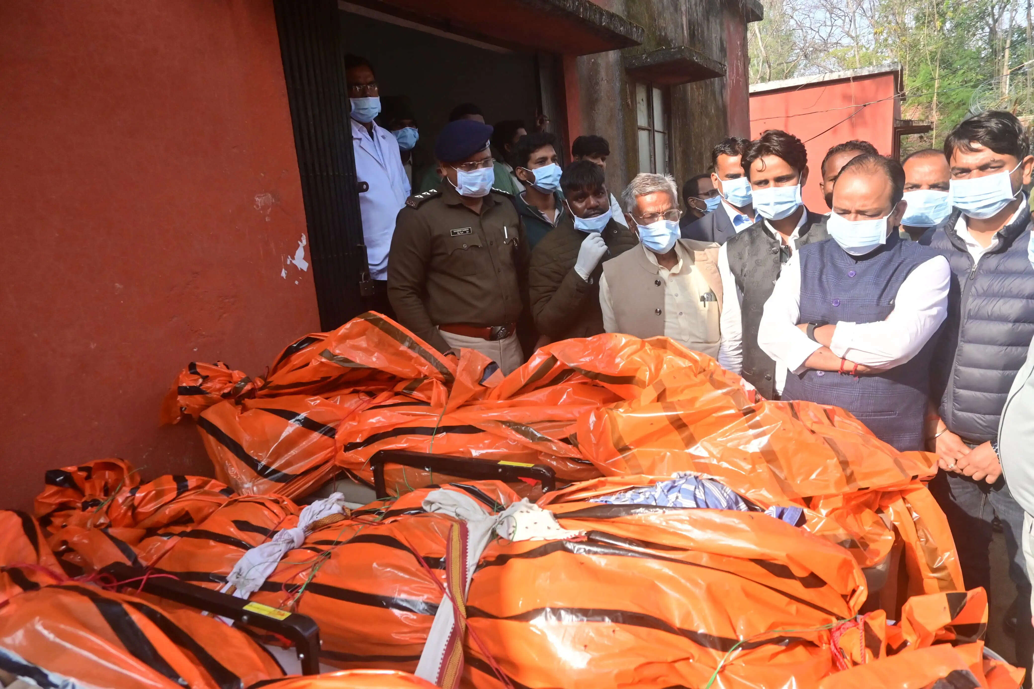 झारखंड के स्वास्थ्य मंत्री डॉ. इरफान अंसारी ने की एयर एम्बुलेंस दुर्घटना की समीक्षा, कहा-होगी उच्च स्तरीय जांच