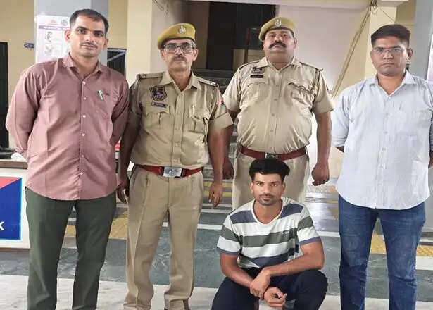 सरकारी नौकरी की चाह में&nbsp;सगे भाई से कांस्टेबल भर्ती परीक्षा दिलवालेेेे वाला गिरफ्तार