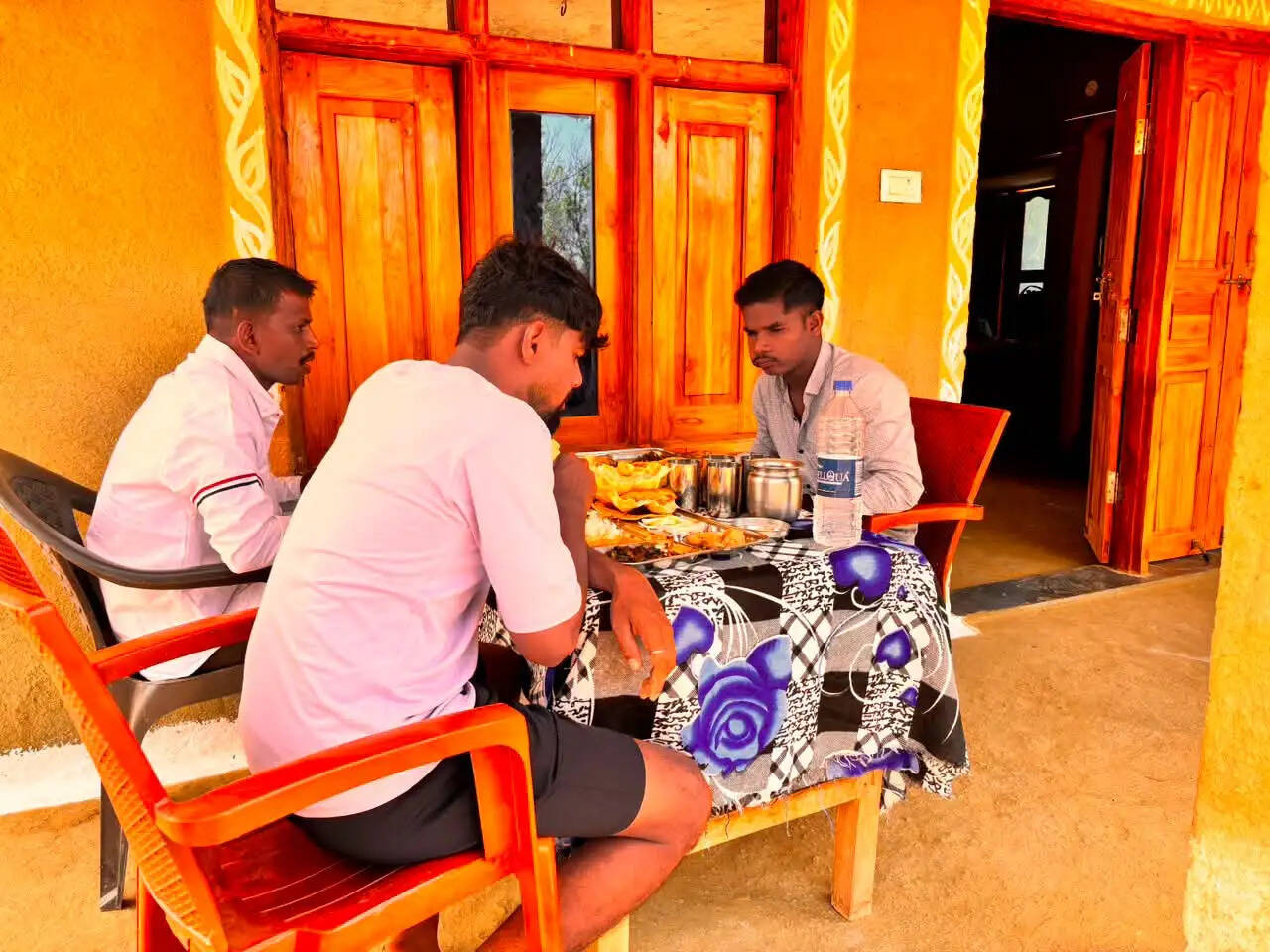 छिंदवाड़ाः महानगरों से आए पर्यटकों को भा रही है समा की खीर