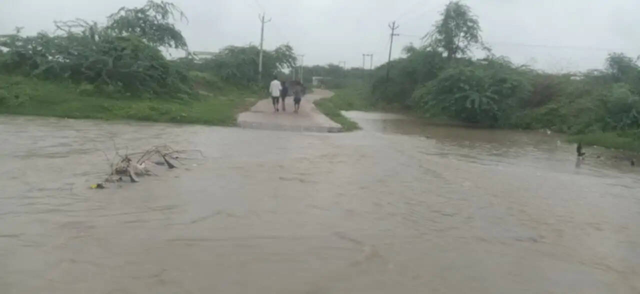 मानसून की भारी बारिश के दृष्टिगत स्वास्थ्य विभाग अलर्ट मोड पर