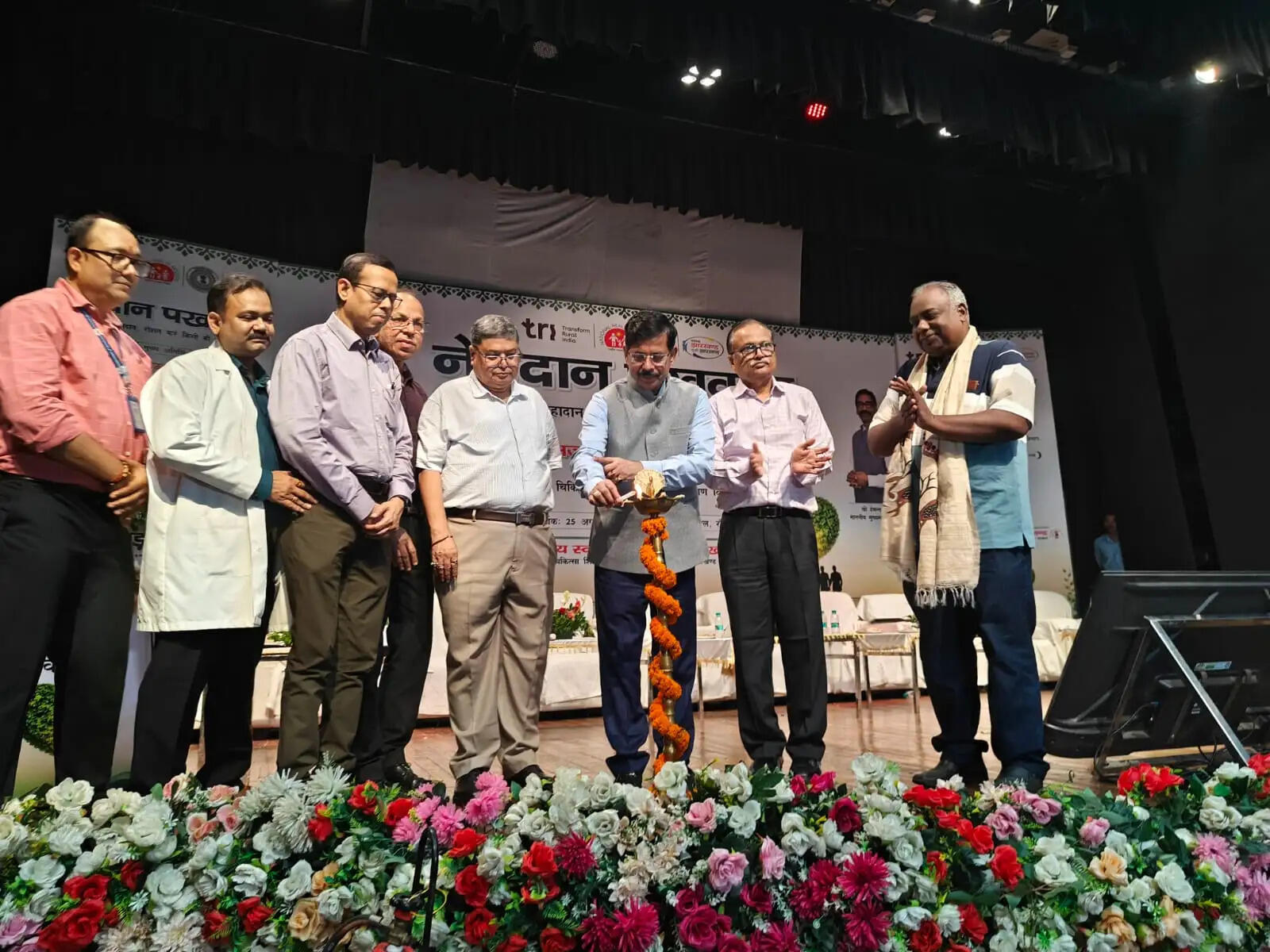 नेत्रदान महादान मानवता का अनुपम उपहार : निदेशक