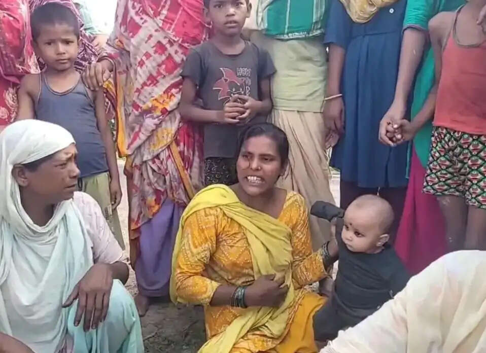 राजमिस्त्री का गला कटा शव बरामद, पुलिस ने एक को लिया हिरासत में