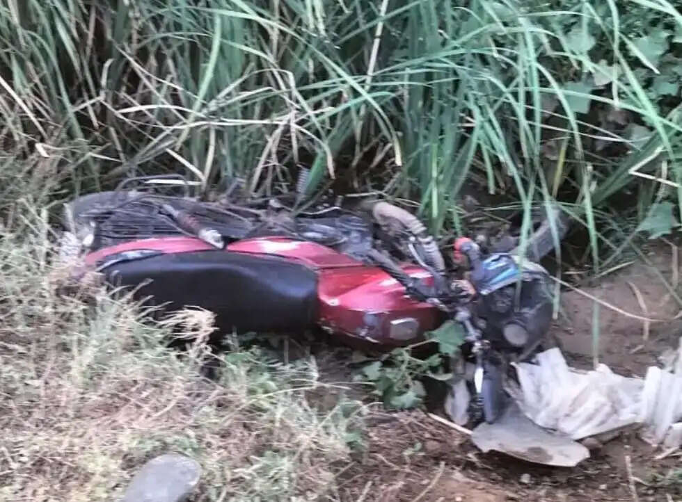 बंबे में गिरने से बाइक सवार की मौत