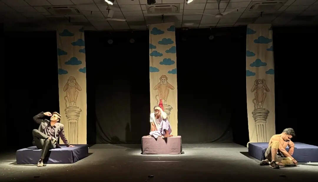 उज्जैनः तीन दिवसीय नाट्य उत्सव का समापन,‘परसाई उवाच’&nbsp;के मंचन ने दर्शकों को लगवाए ठहाके