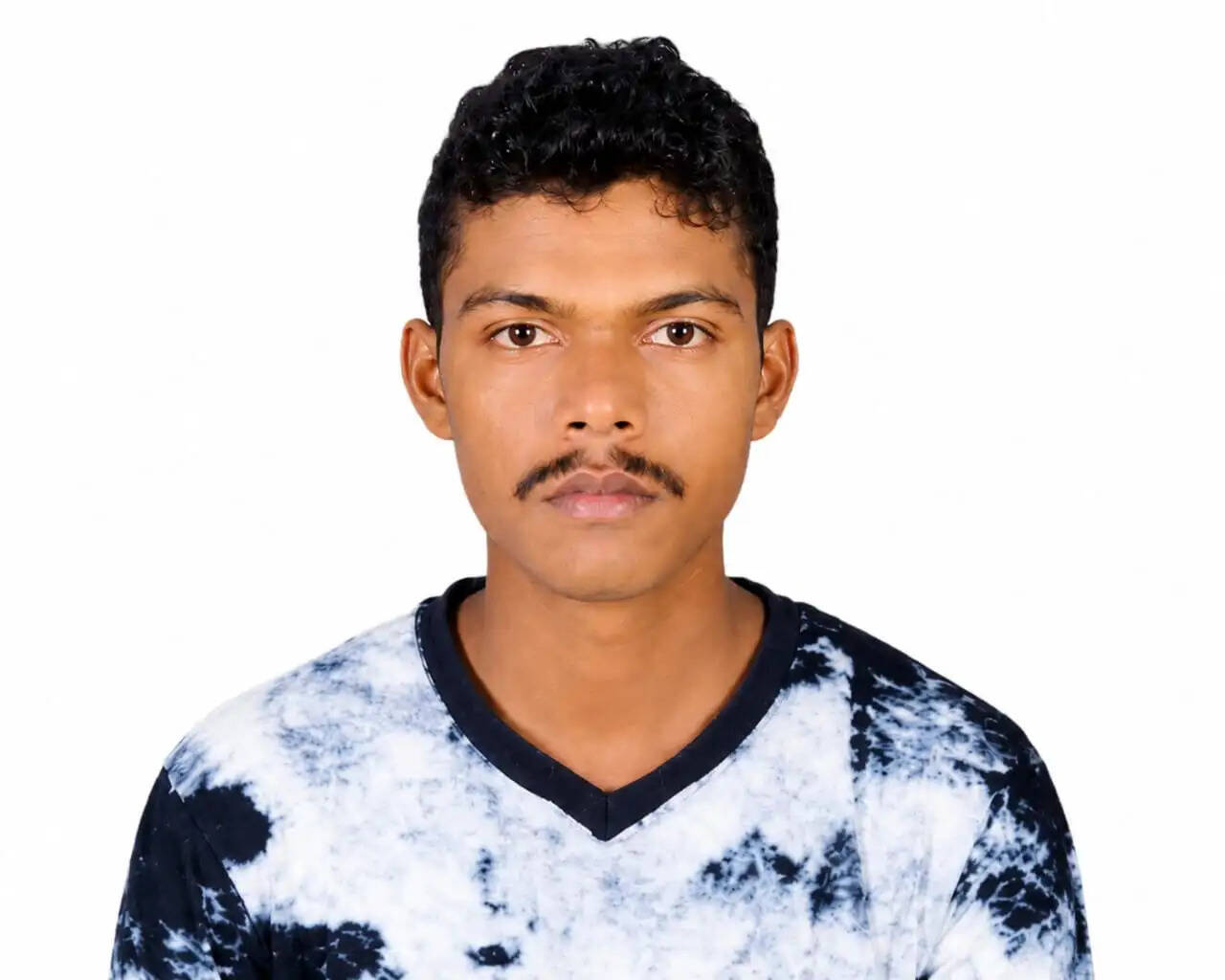 बलरामपुर : मुख्यमंत्री हेल्पलाइन से तीन साल बाद मिली वाहन की आरसी, शिकायत का हुआ समाधान