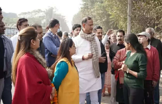 दिल्ली के समाज कल्याण मंत्री ने रोहिणी-डी के वार्ड 54 में किया निरीक्षण