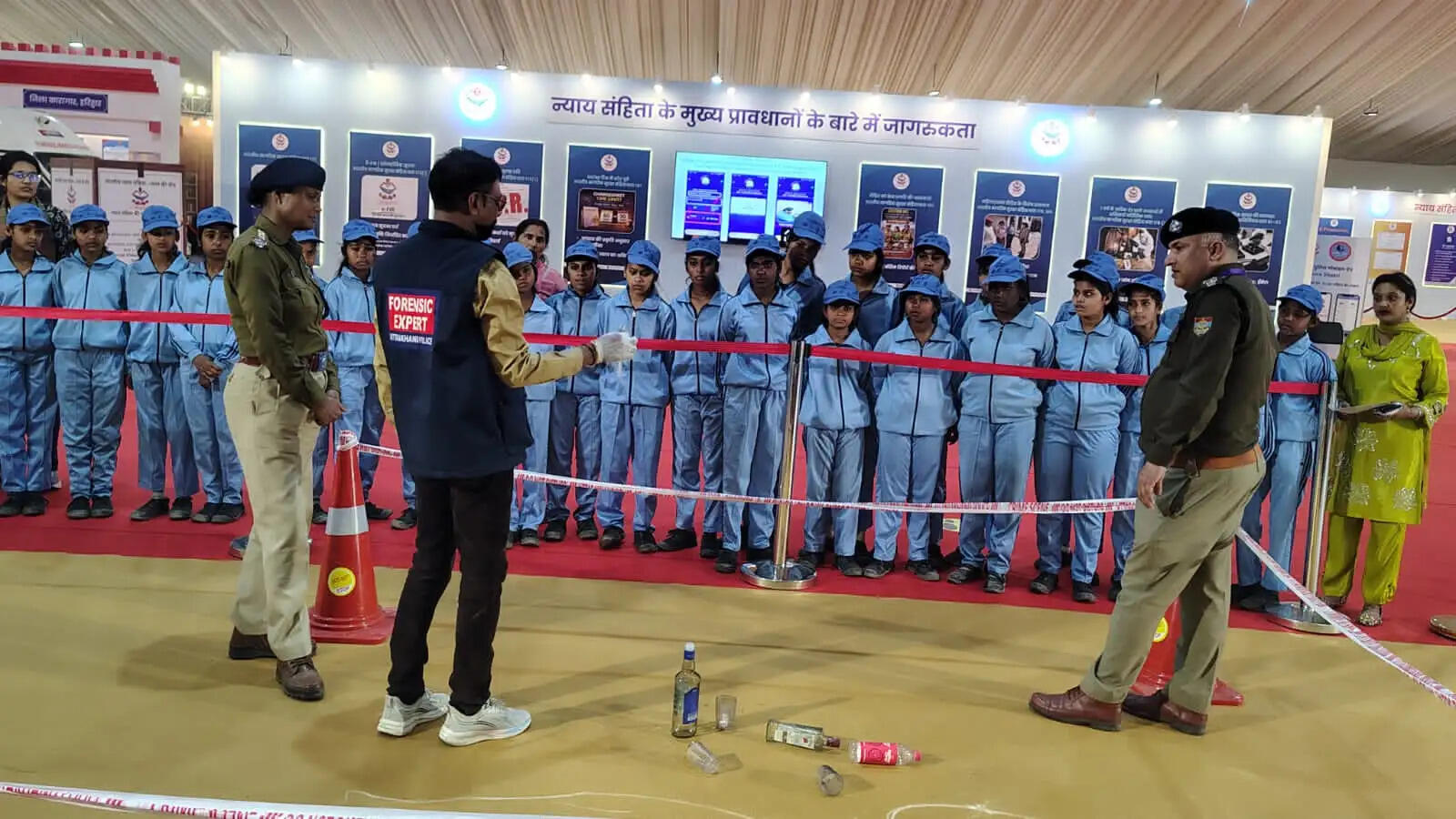 विद्यार्थियों सहित हजारों लोगों ने देखी न्याय संहिता व विकास प्रदर्शनी