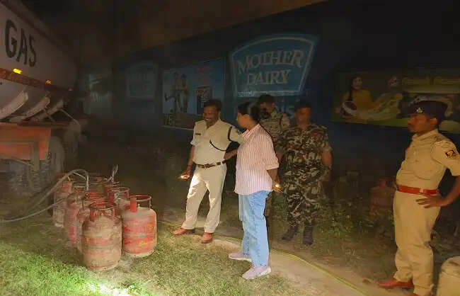 बिहार के मुजफ्फरपुर में पुलिस की बड़ी कार्रवाई: अवैध गैस रिफिलिंग के बड़े नेक्सस का भंडाफोड़