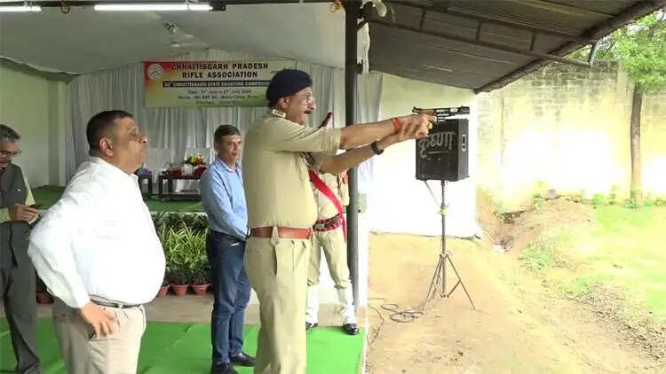 25वीं छत्तीसगढ़ राज्य शूटिंग मीट का शुभारंभ, खेल कौशल का प्रदर्शन कर रहे खिलाड़ी