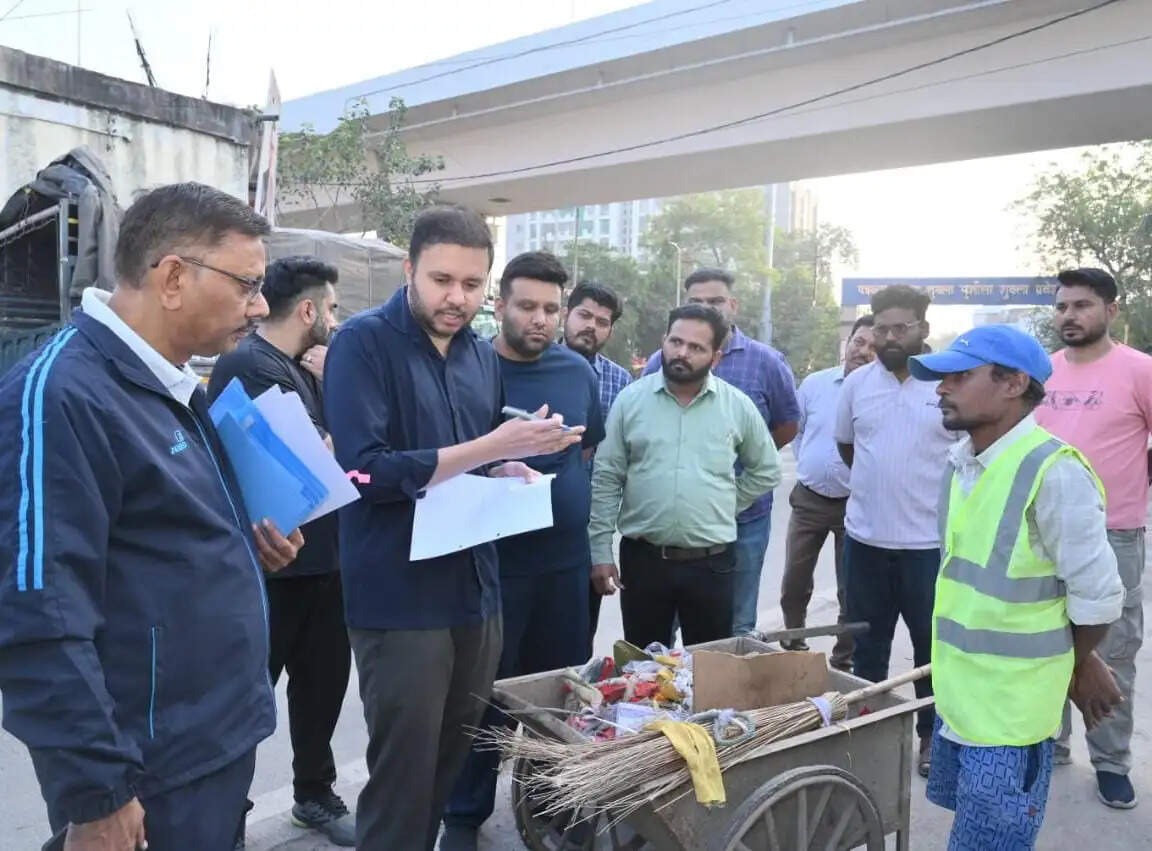जबलपुर : पदभार संभालते ही निगमायुक्त का सख्त एक्शन,व्यवस्था को तीन जोनों में बांटने के दिए निर्देश