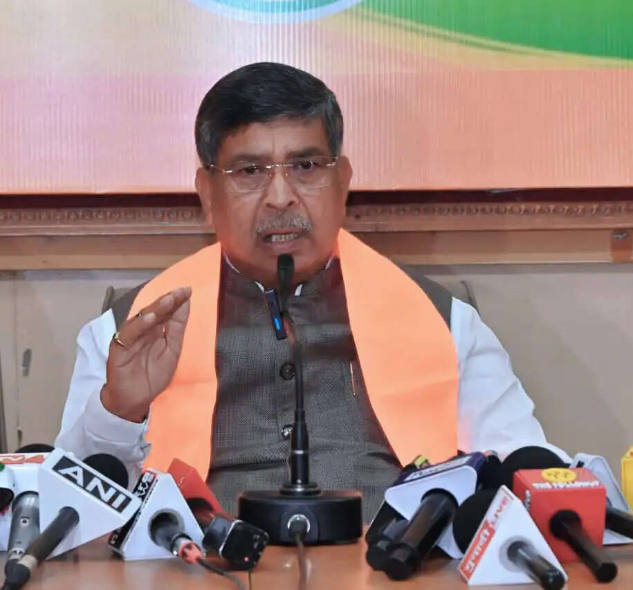 निकाय चुनाव मतगणना बीच में रोके नहीं राज्य सरकार: आदित्य साहू