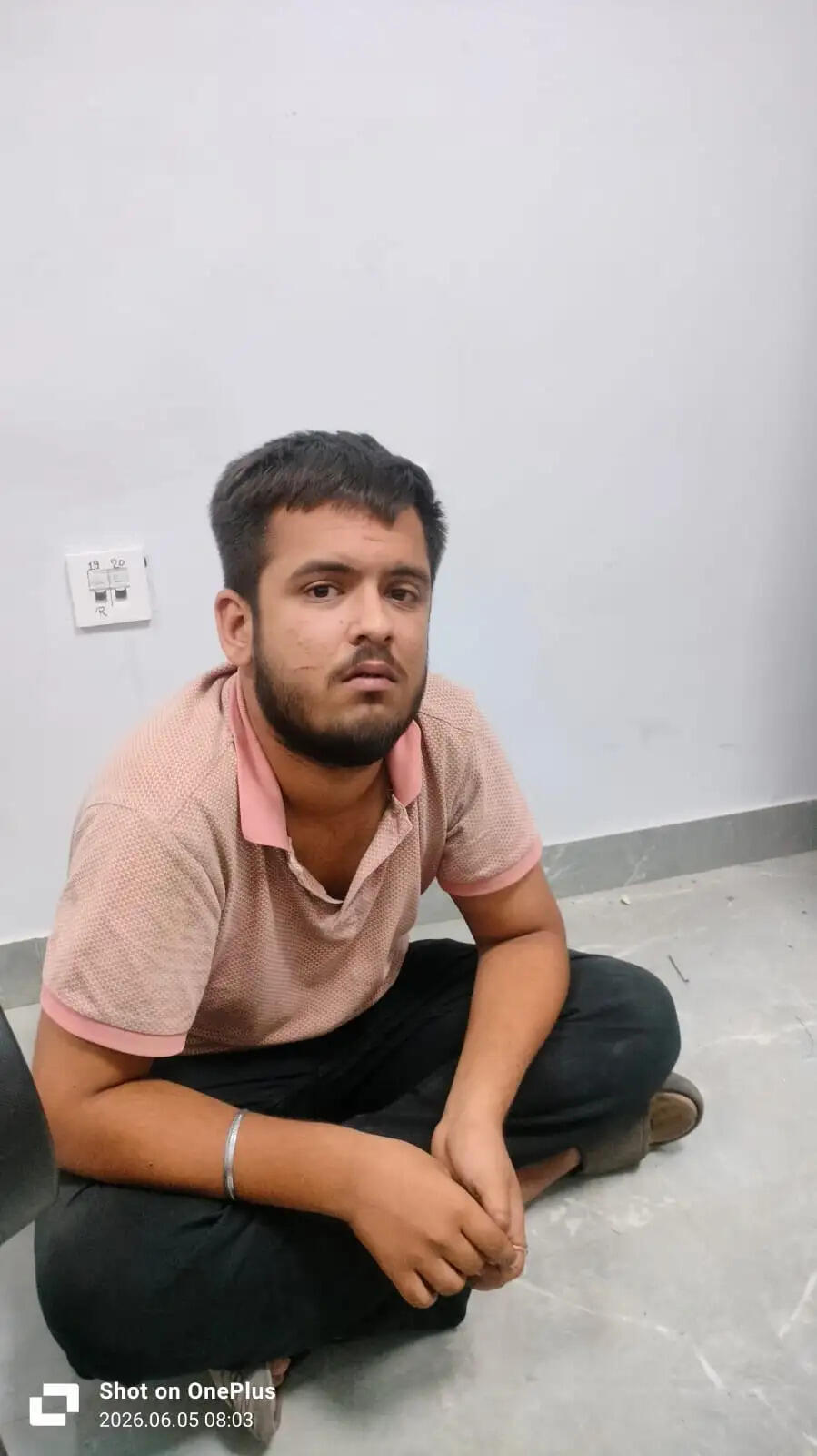 गांधीधाम एक्सप्रेस में अवैध शराब सहित एक यात्री गिरफ्तार