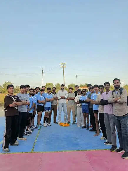 जिला स्तरीय कबड्डी प्रतियोगिता में मंदसौर पीजी कॉलेज की टीम बनी विजेता