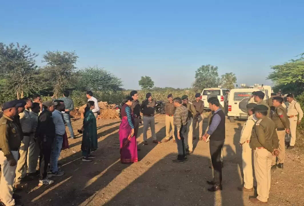 झाबुआ: मेघनगर थाना अंतर्गत सजेली नान्यासाथ वन क्षेत्र में प्रशासकीय संयुक्त दल द्वारा शुरू किया गया सर्चिंग एवं जांच कार्य