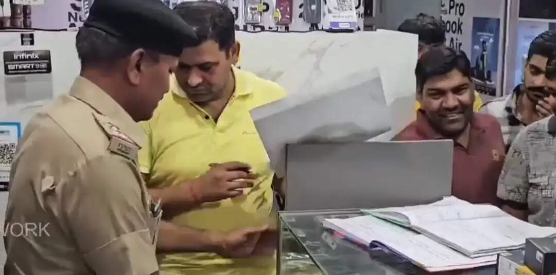 यमुनानगर में नकाबपोशों ने 10 लाख के मोबाइल लूटे