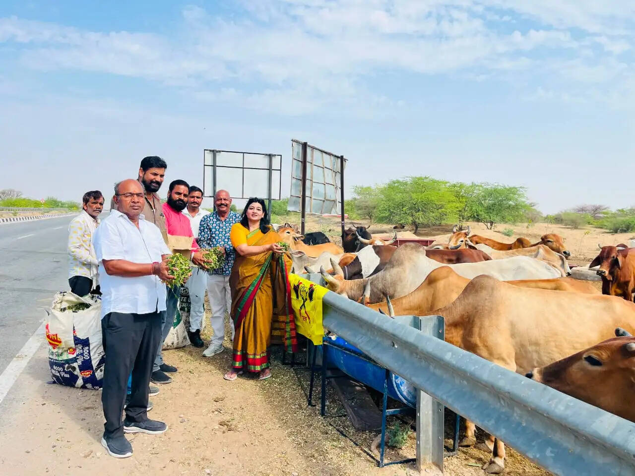 गौ सेवा कर&nbsp;मनाया विप्र सेना का छठा स्थापना दिवस