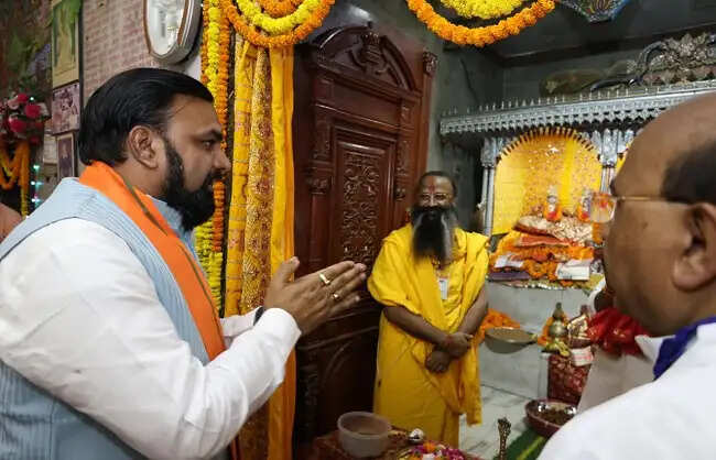 जानकी नवमी पर पुनौराधाम पहुंचे मुख्यमंत्री सम्राट चौधरी, दिसंबर-2028 तक मंदिर निर्माण पूरा करने का निर्देश